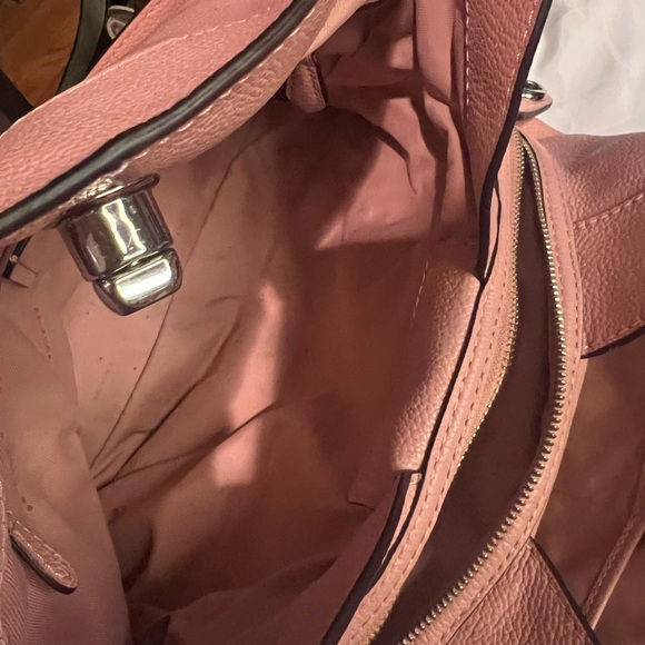 Coach Edie Turnlock. Pink Pebbled leather. - Picture 8 of 16